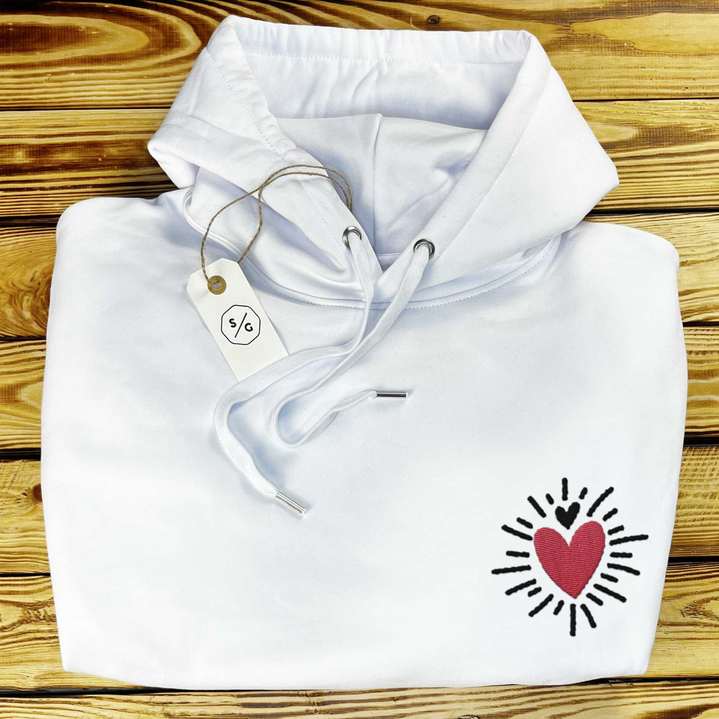 BESTICKTER HOODIE • SHINING HEART