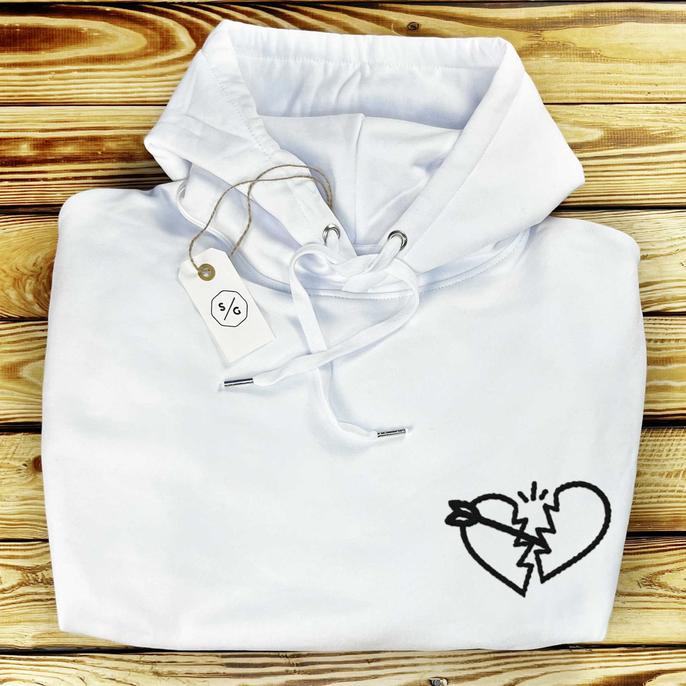 BESTICKTER HOODIE • BROKEN HEART