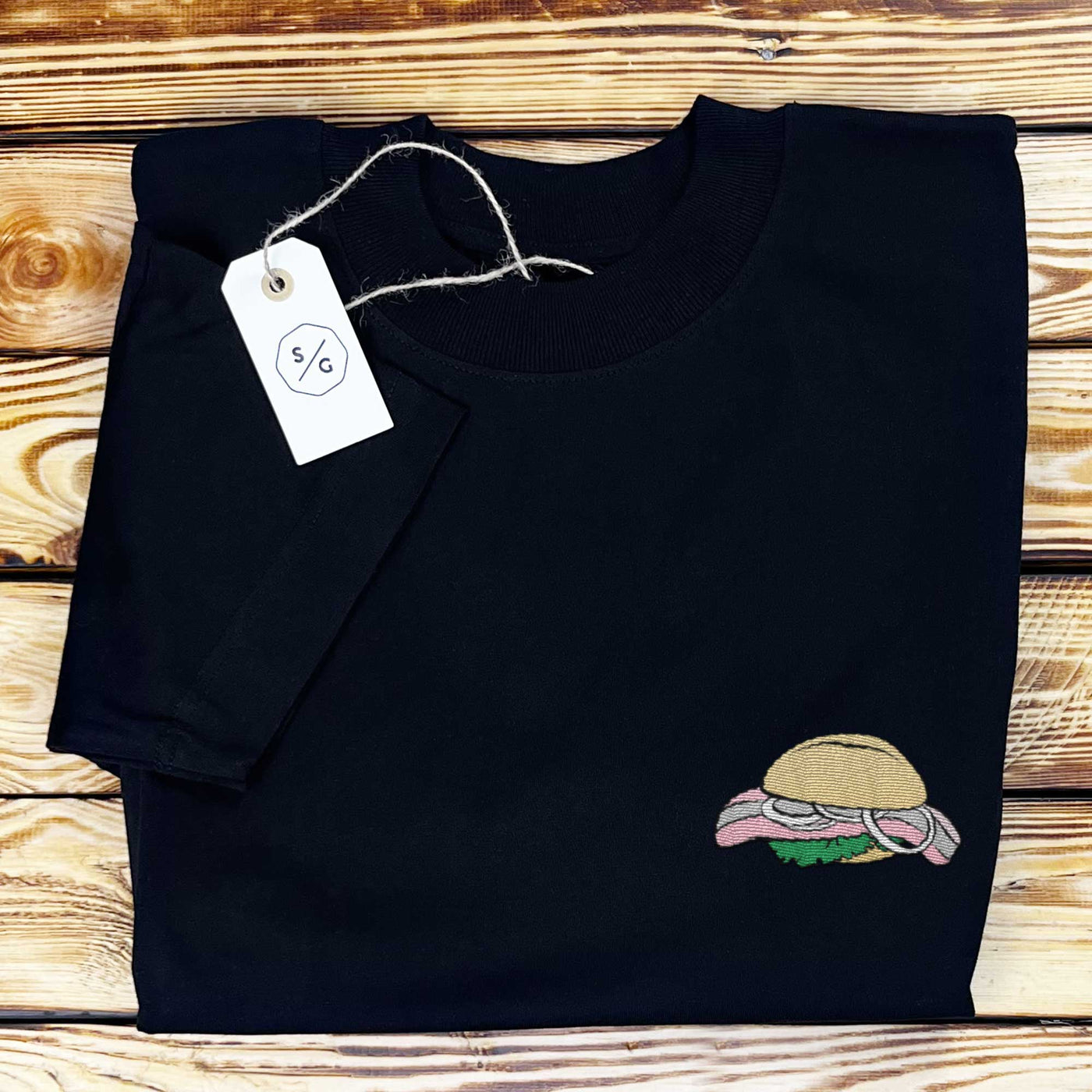 BESTICKTES SHIRT OVERSIZED • FISCHBRÖTCHEN