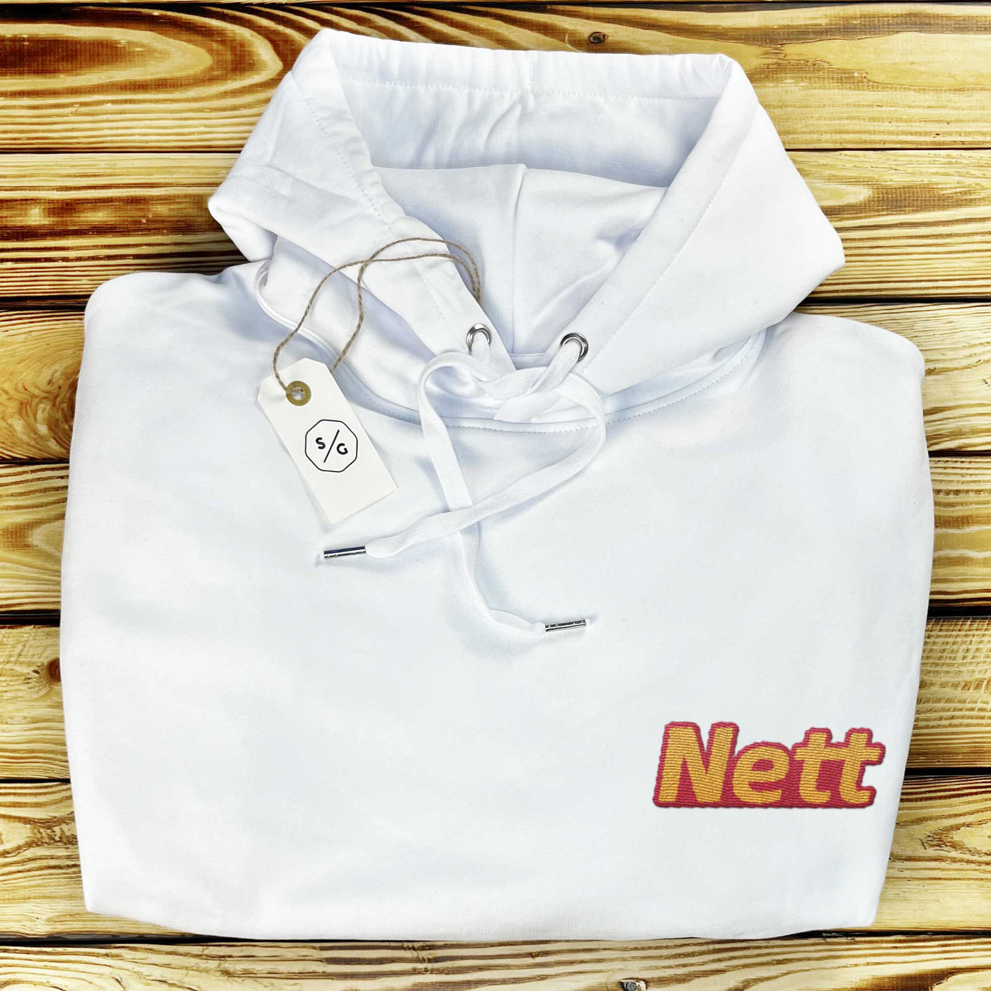 BESTICKTER HOODIE • NETT