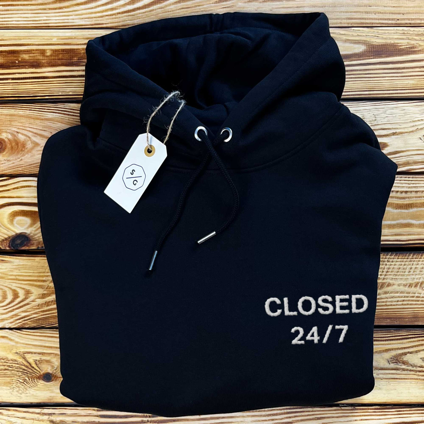 EMBROIDERED HOODIE • CLOSED 24/7