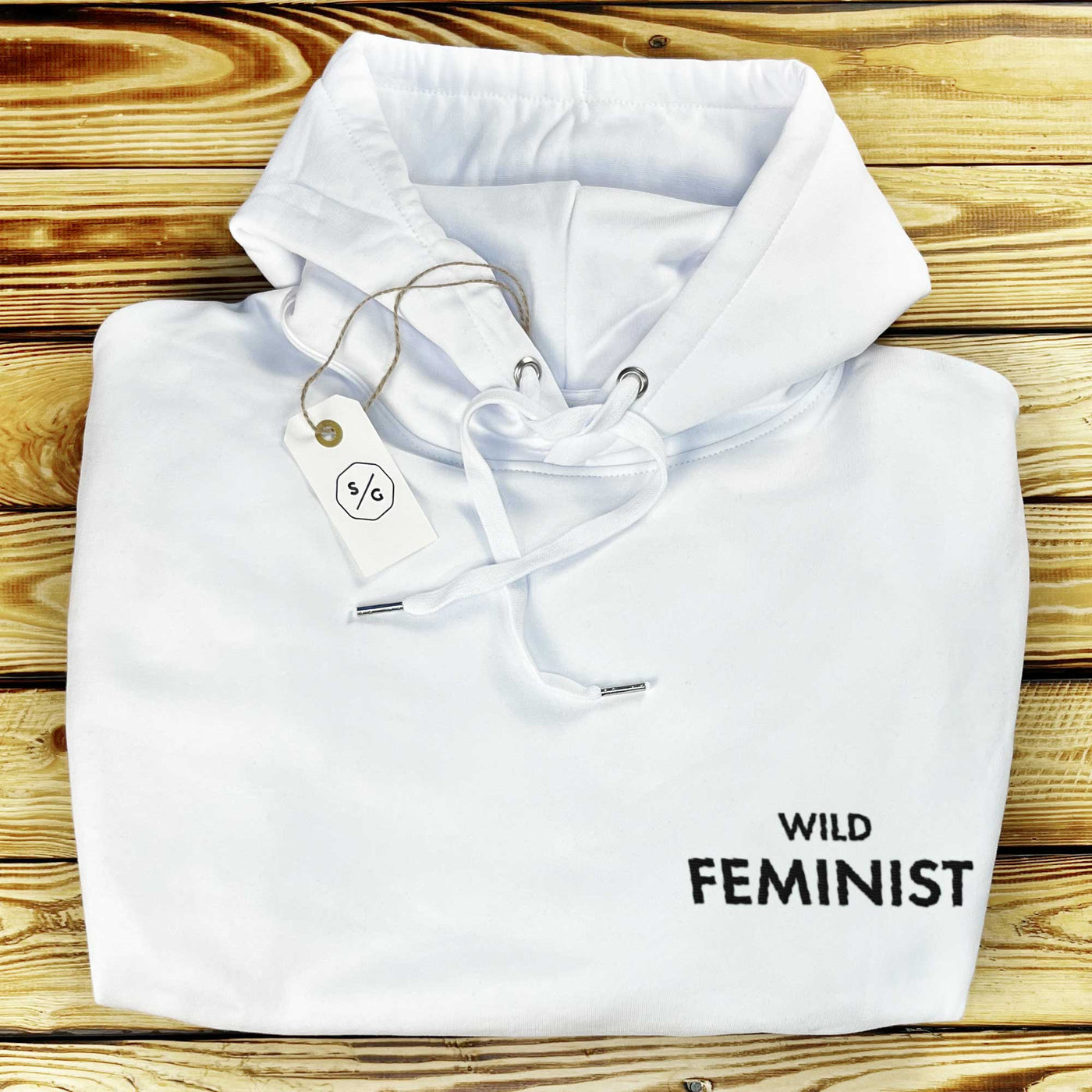 BESTICKTER HOODIE • WILD FEMINIST