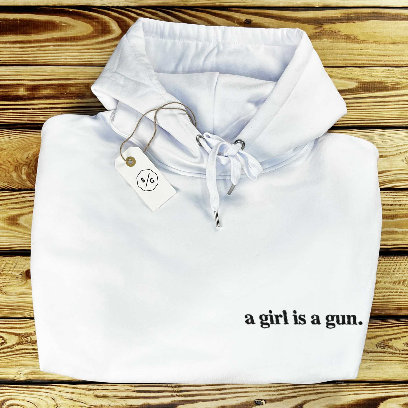 BESTICKTER HOODIE OVERSIZED • A GIRL IS A GUN.