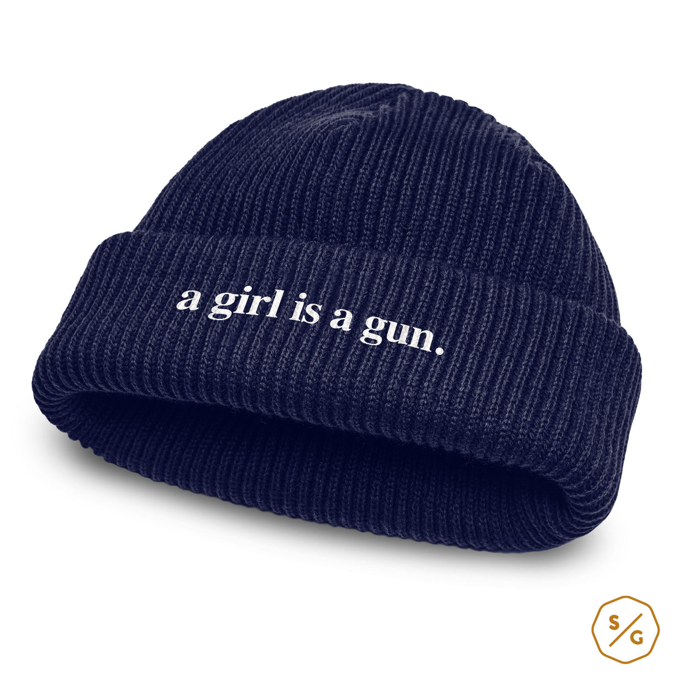 BESTICKTE BEANIE • A GIRL IS A GUN