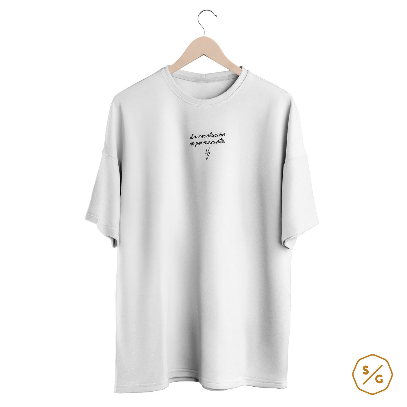 BESTICKTES SHIRT OVERSIZED • LA REVOLUCIÓN