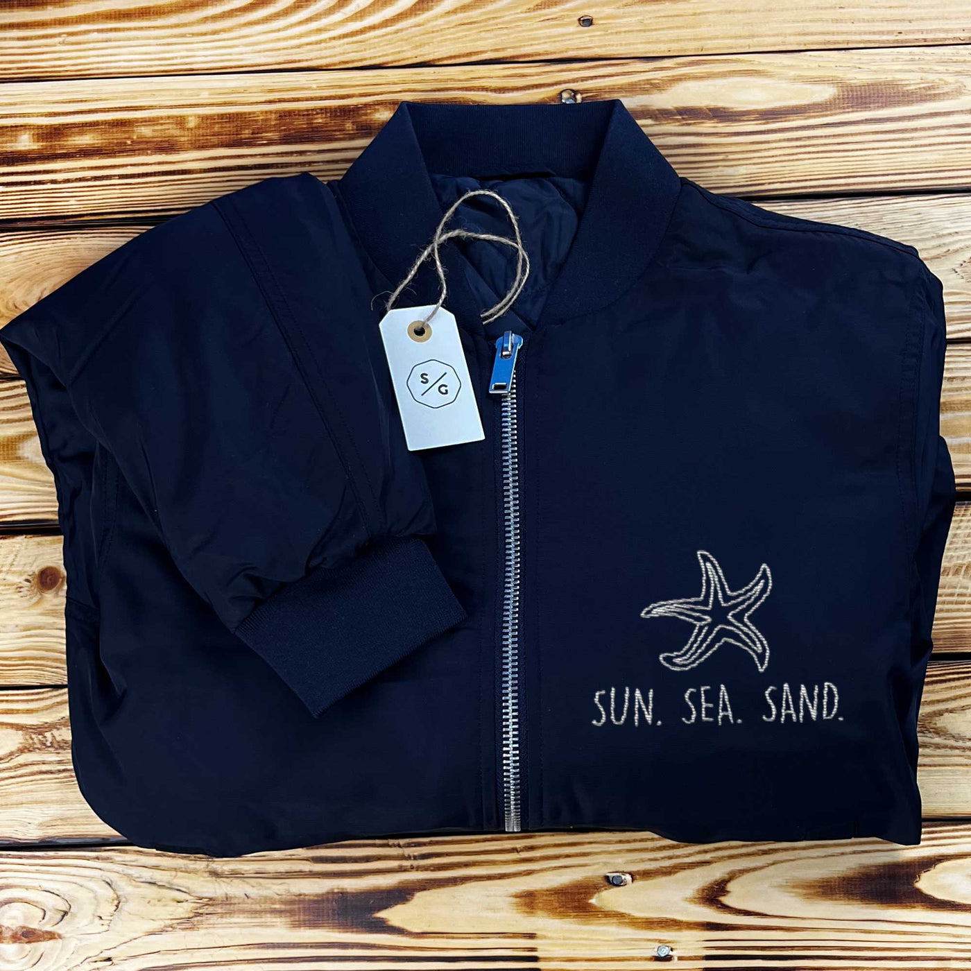 BESTICKTE BOMBERJACKE • SUN. SEA. SAND.