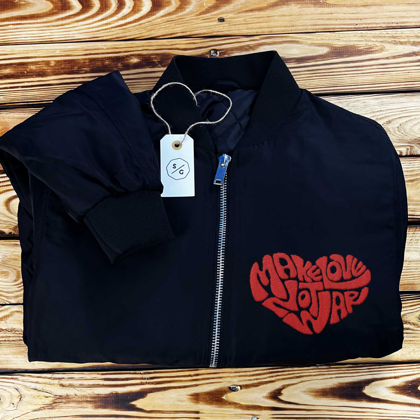 BESTICKTE BOMBERJACKE • MAKE LOVE NOT WAR