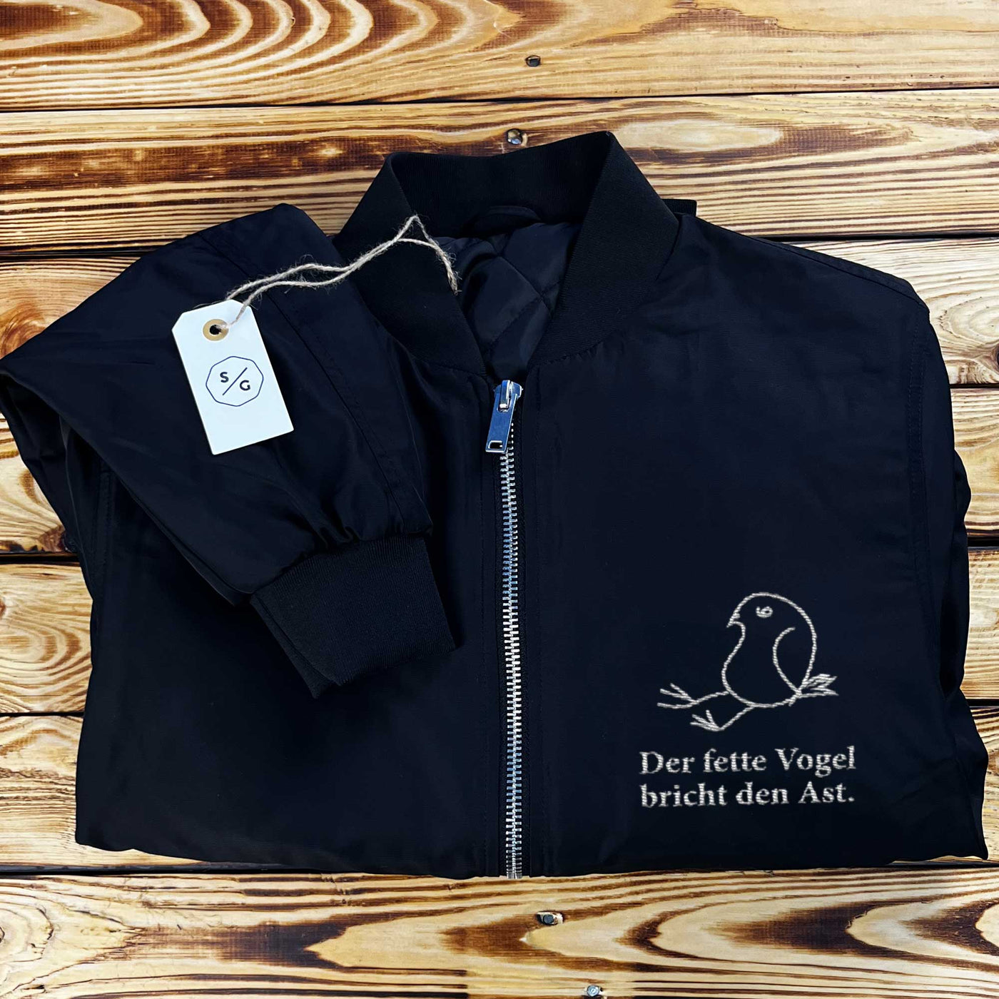 BESTICKTE BOMBERJACKE • DER FETTE VOGEL BRICHT DEN AST.