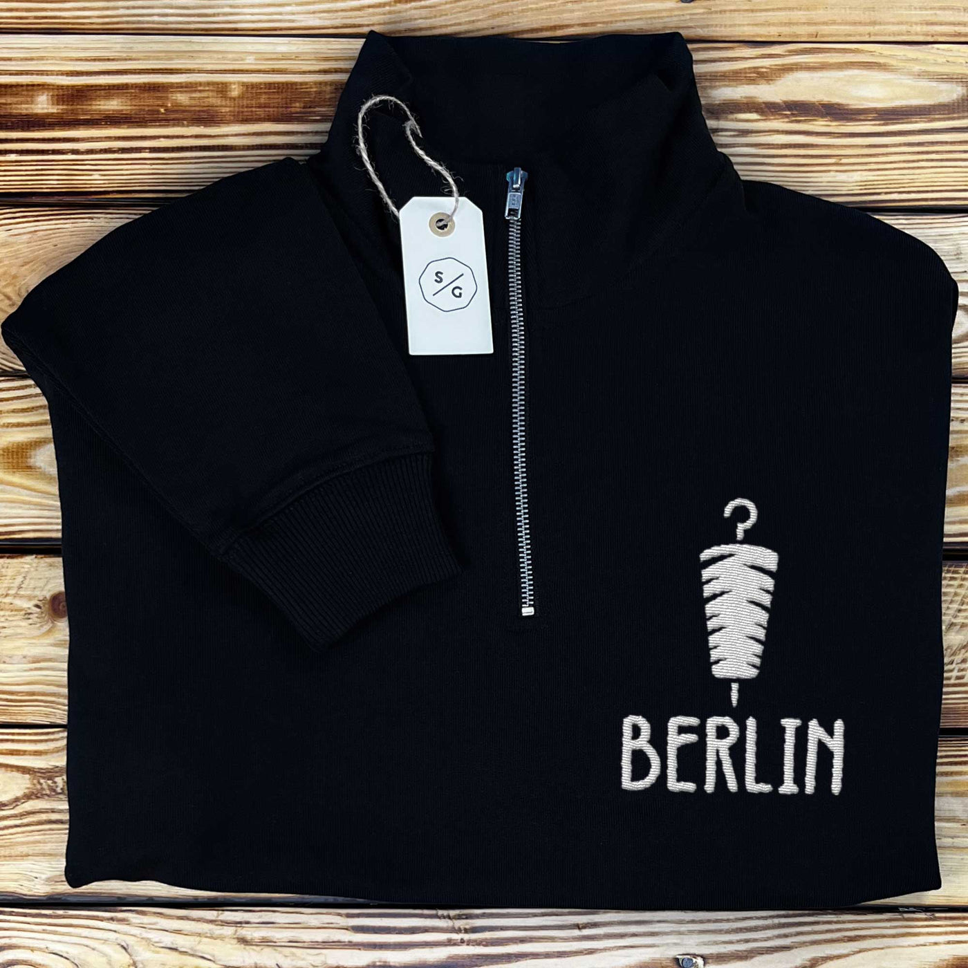 BESTICKTER HALF-ZIP SWEATER • BERLIN