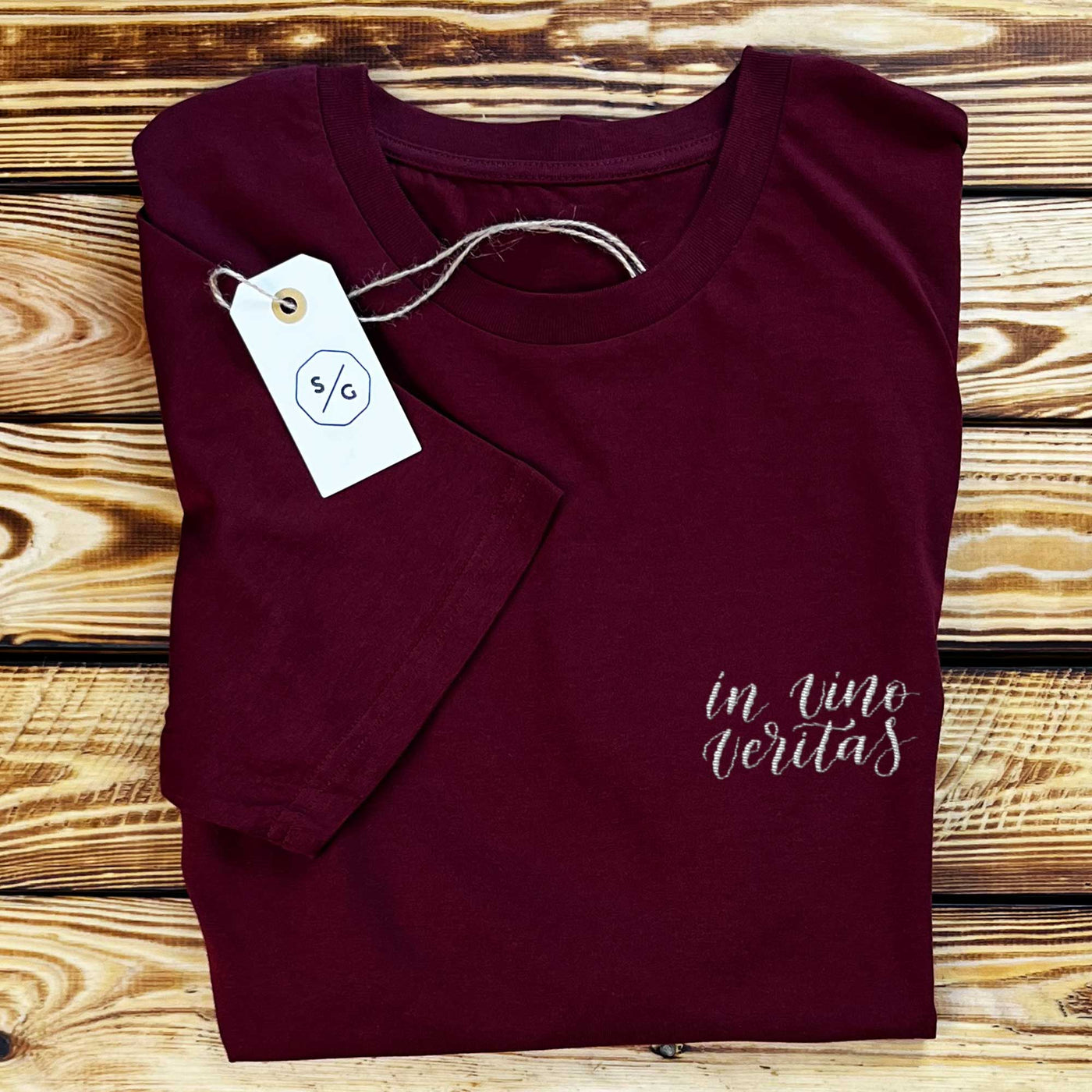 BESTICKTES SHIRT • IN VINO VERITAS