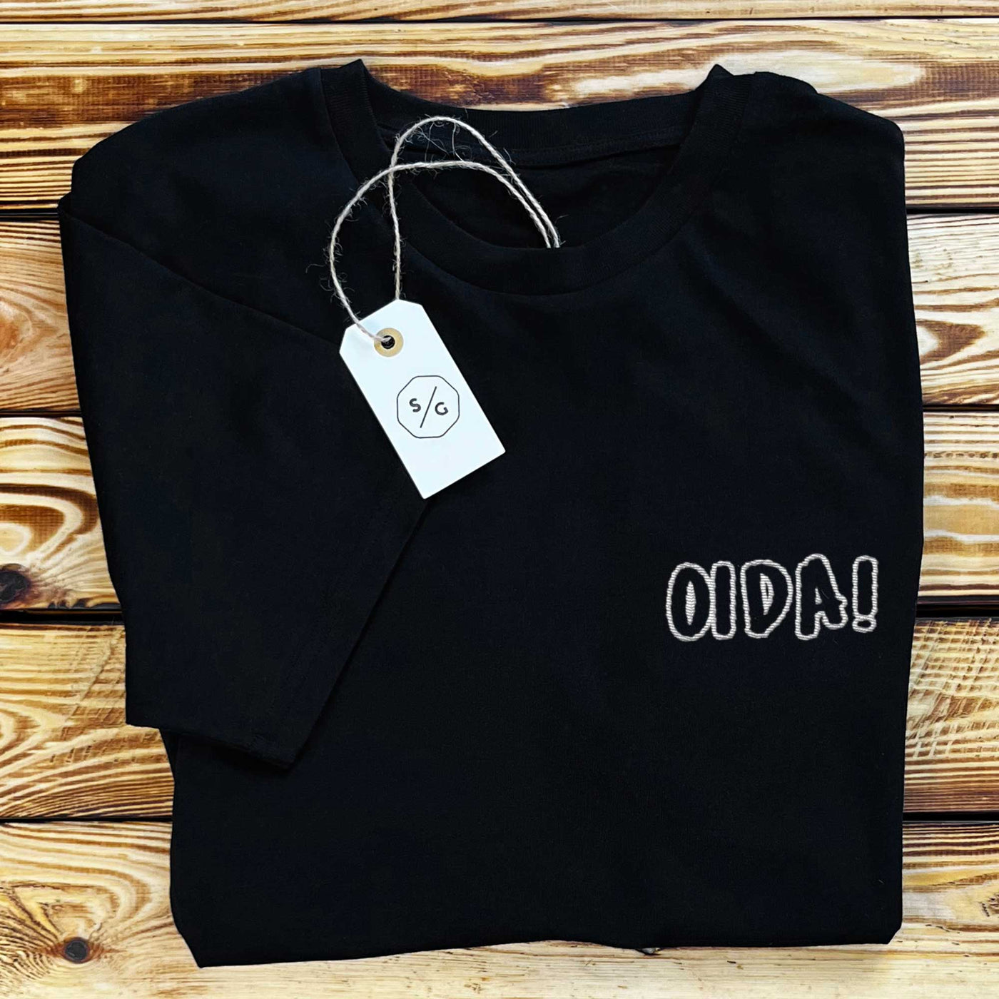 BESTICKTES T-SHIRT KLEID • OIDA!