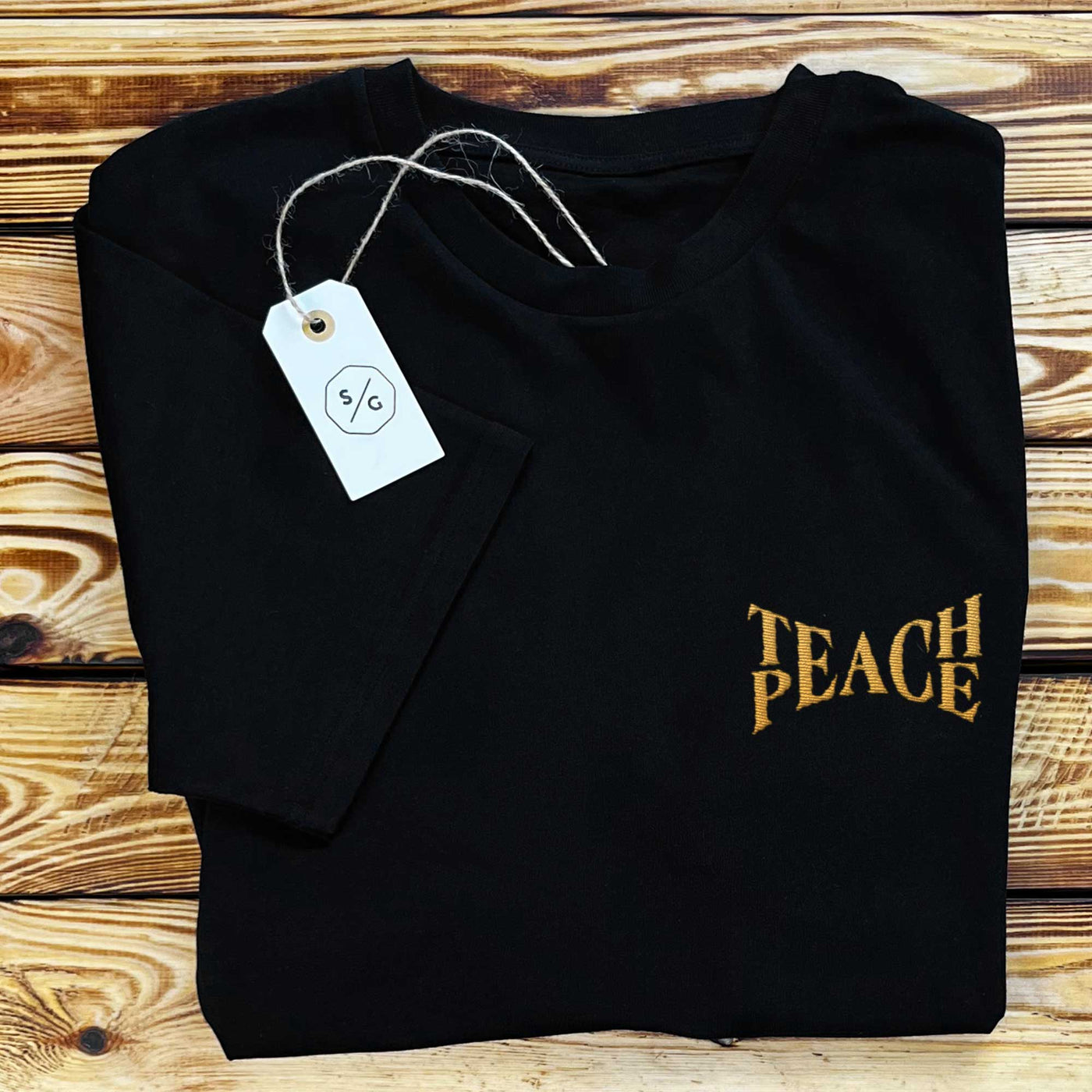 BESTICKTES SHIRT • TEACH PEACE