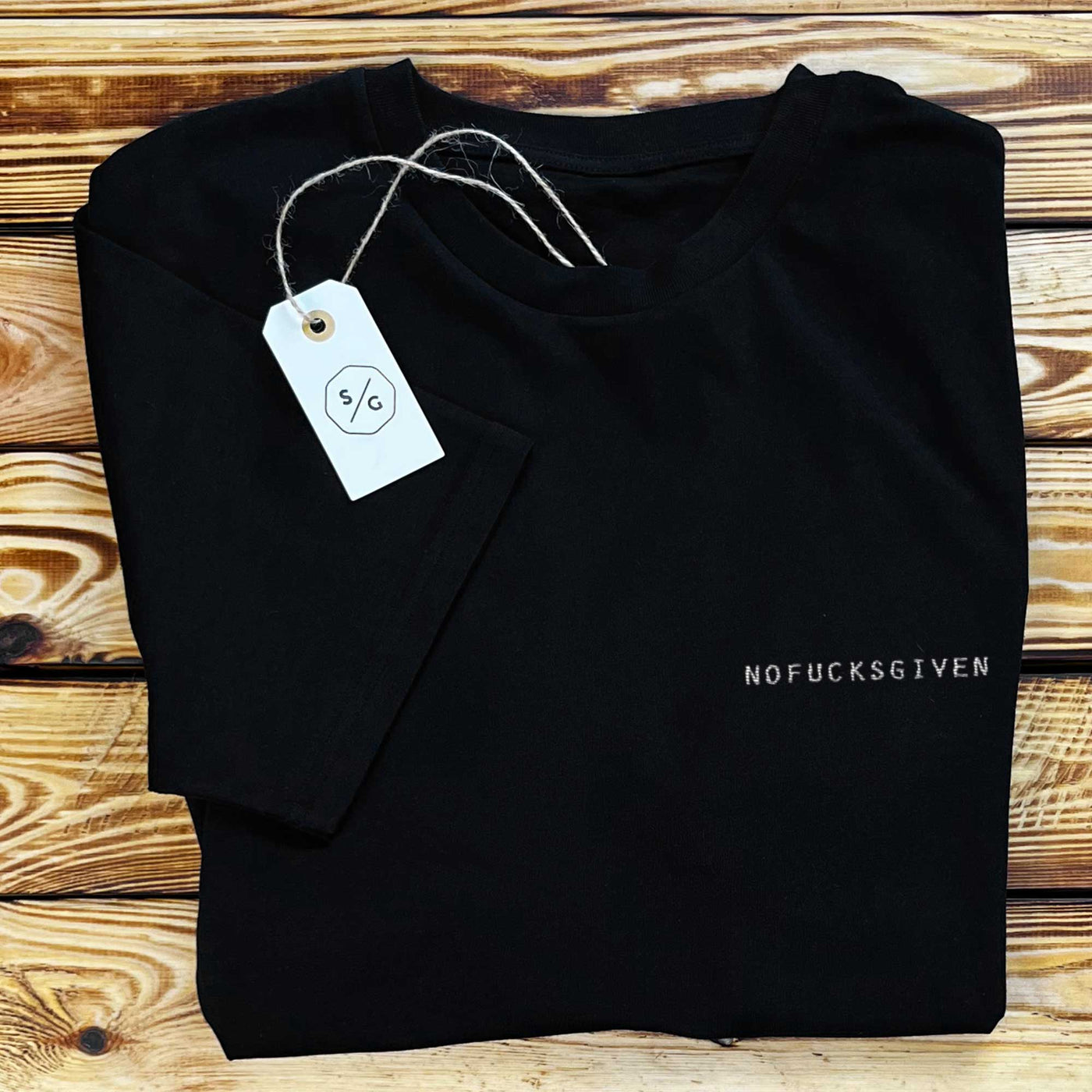 BESTICKTES SHIRT • NOFUCKSGIVEN