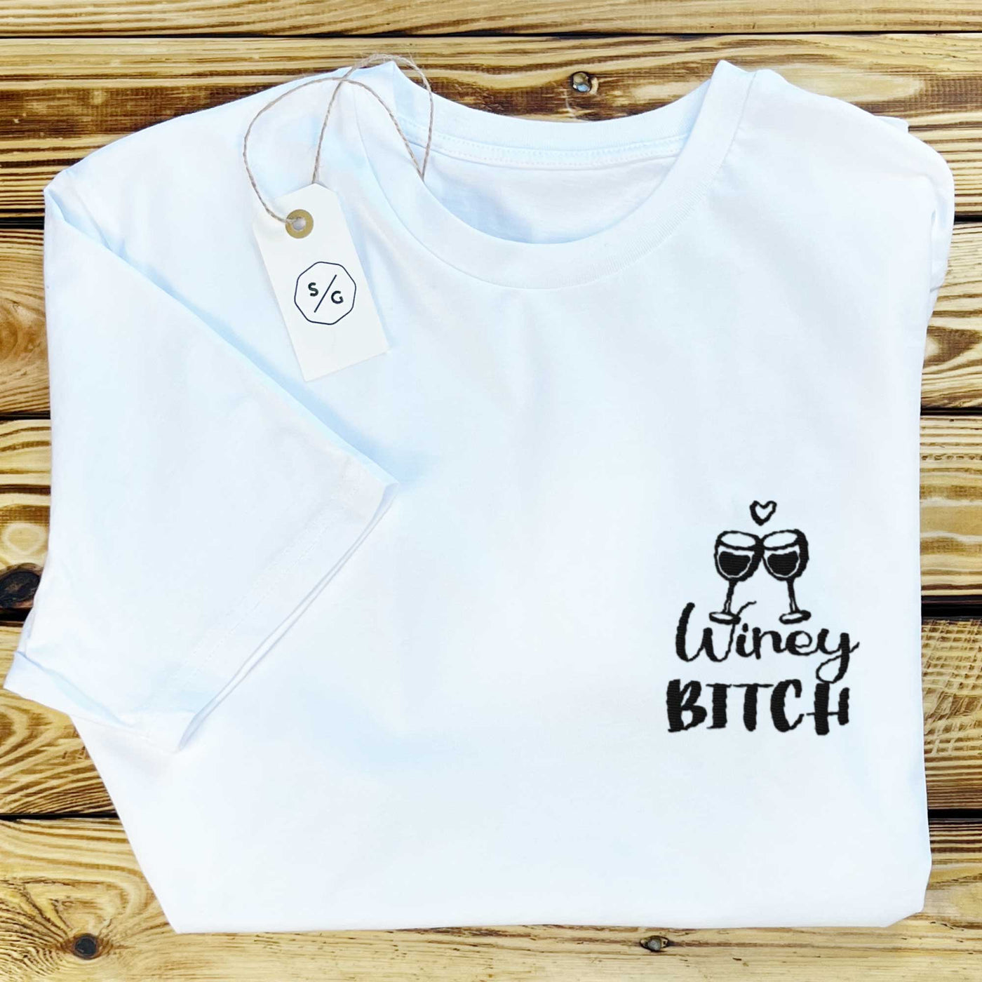 BESTICKTES SHIRT • WINEY BITCH