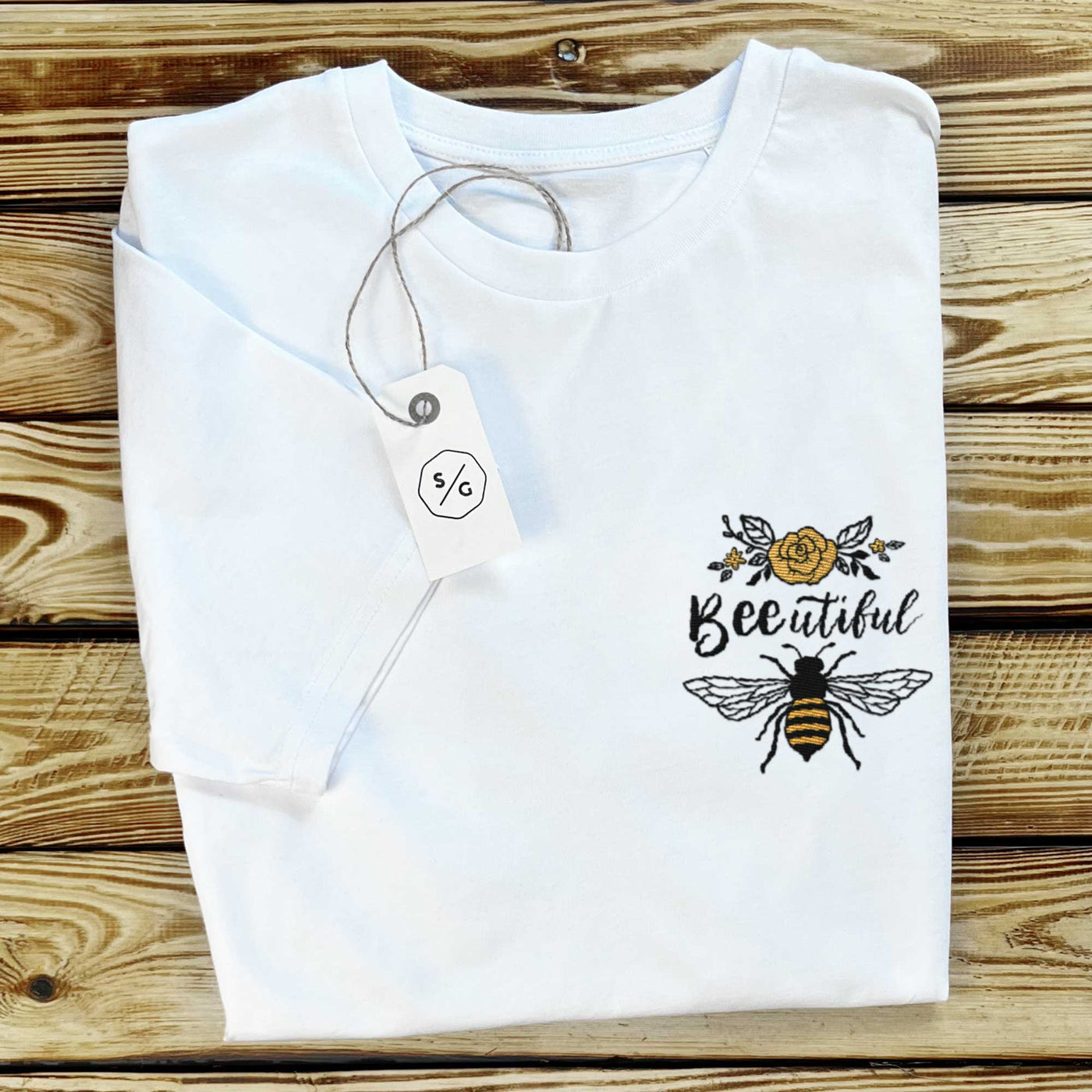 BESTICKTES SHIRT • BEEUTIFUL