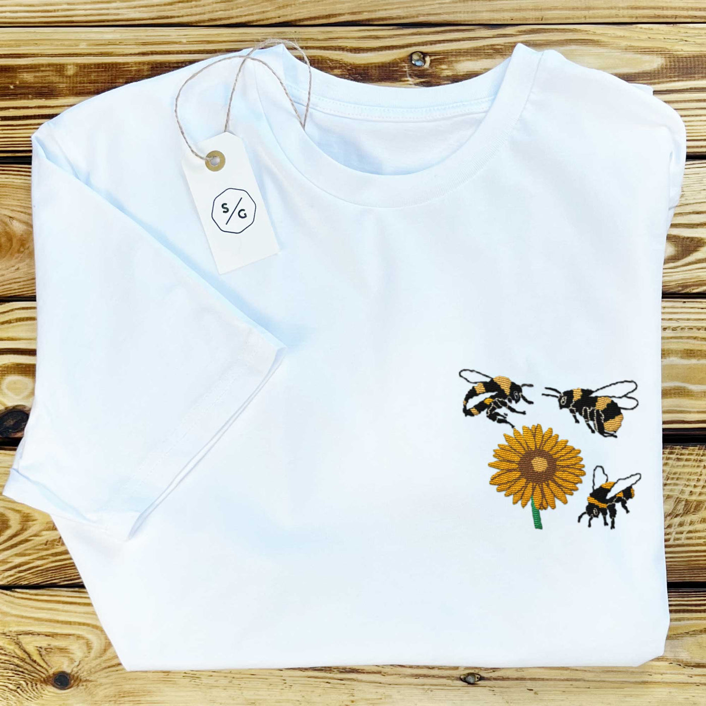 BESTICKTES SHIRT • SUNFLOWER BEE