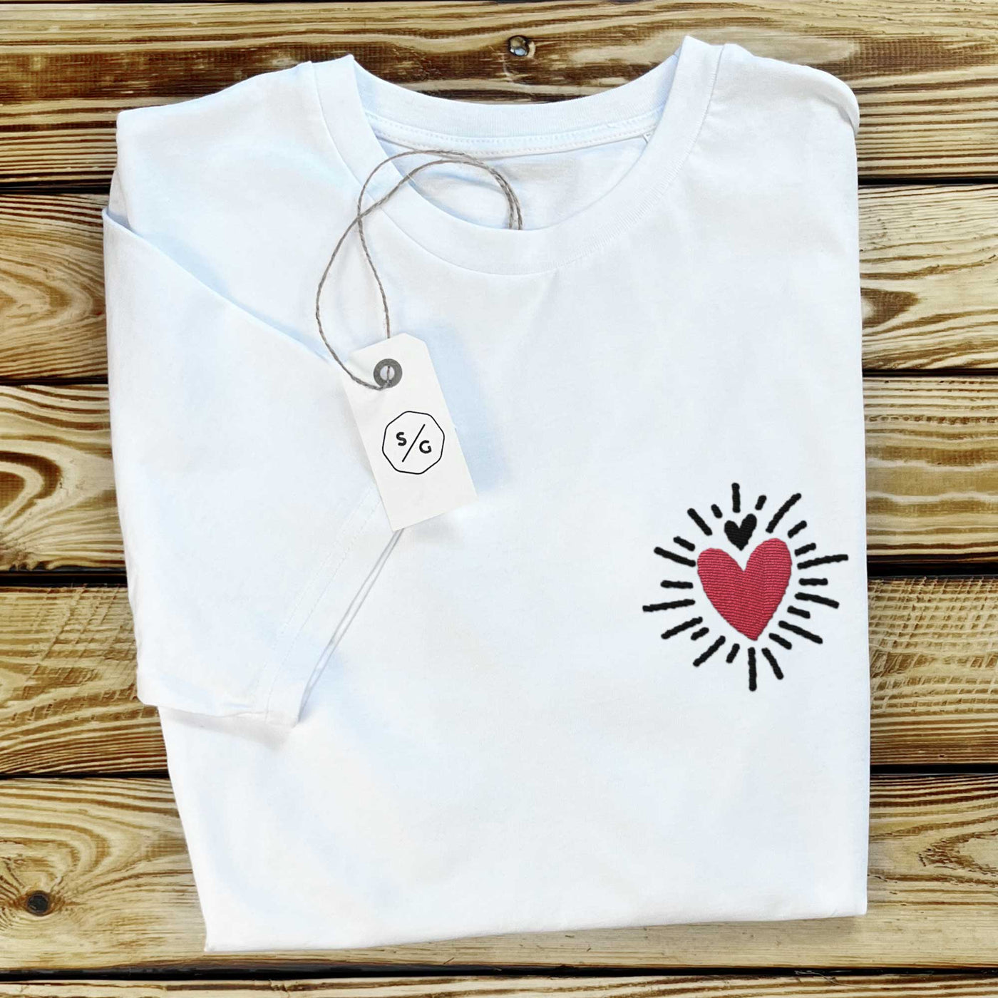 BESTICKTES SHIRT • SHINING HEART