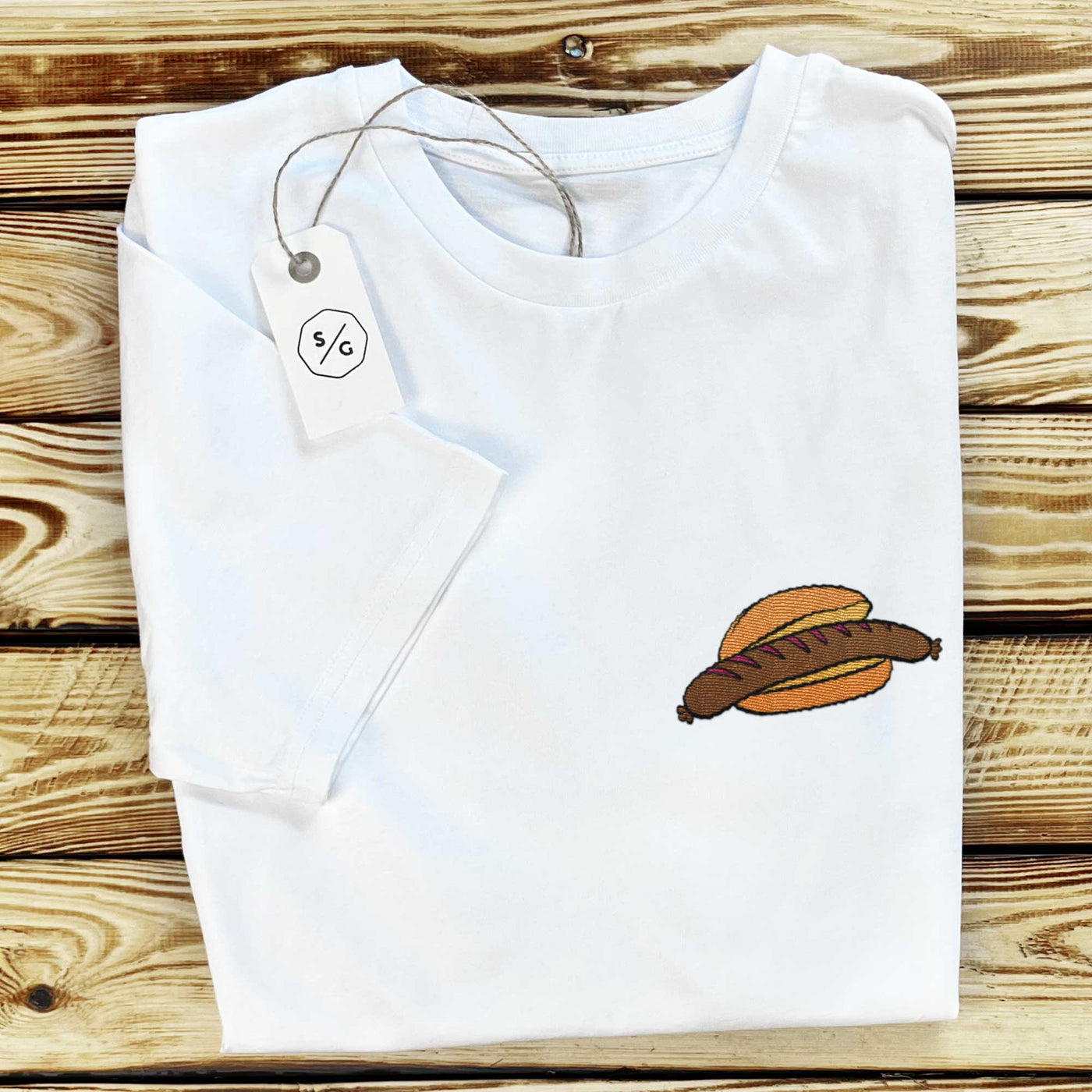 BESTICKTES T-SHIRT KLEID • BRATWURST