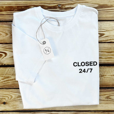 BESTICKTES SHIRT • CLOSED 24/7