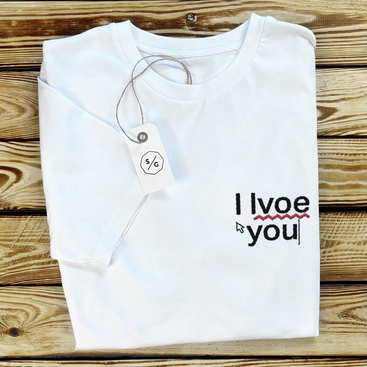 BESTICKTES T-SHIRT KLEID • I LVOE YOU