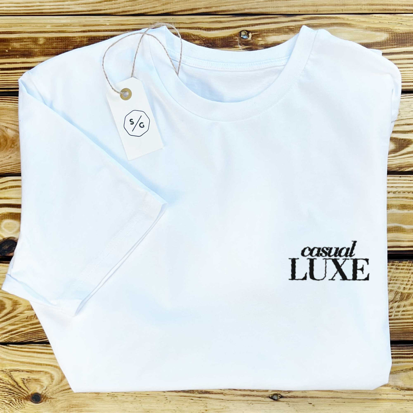 BESTICKTES SHIRT • CASUAL LUXE