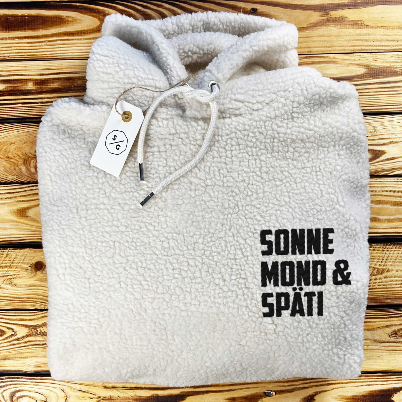 EMBROIDERED SHERPA HOODIE • SONNE MOND & SPÄTI