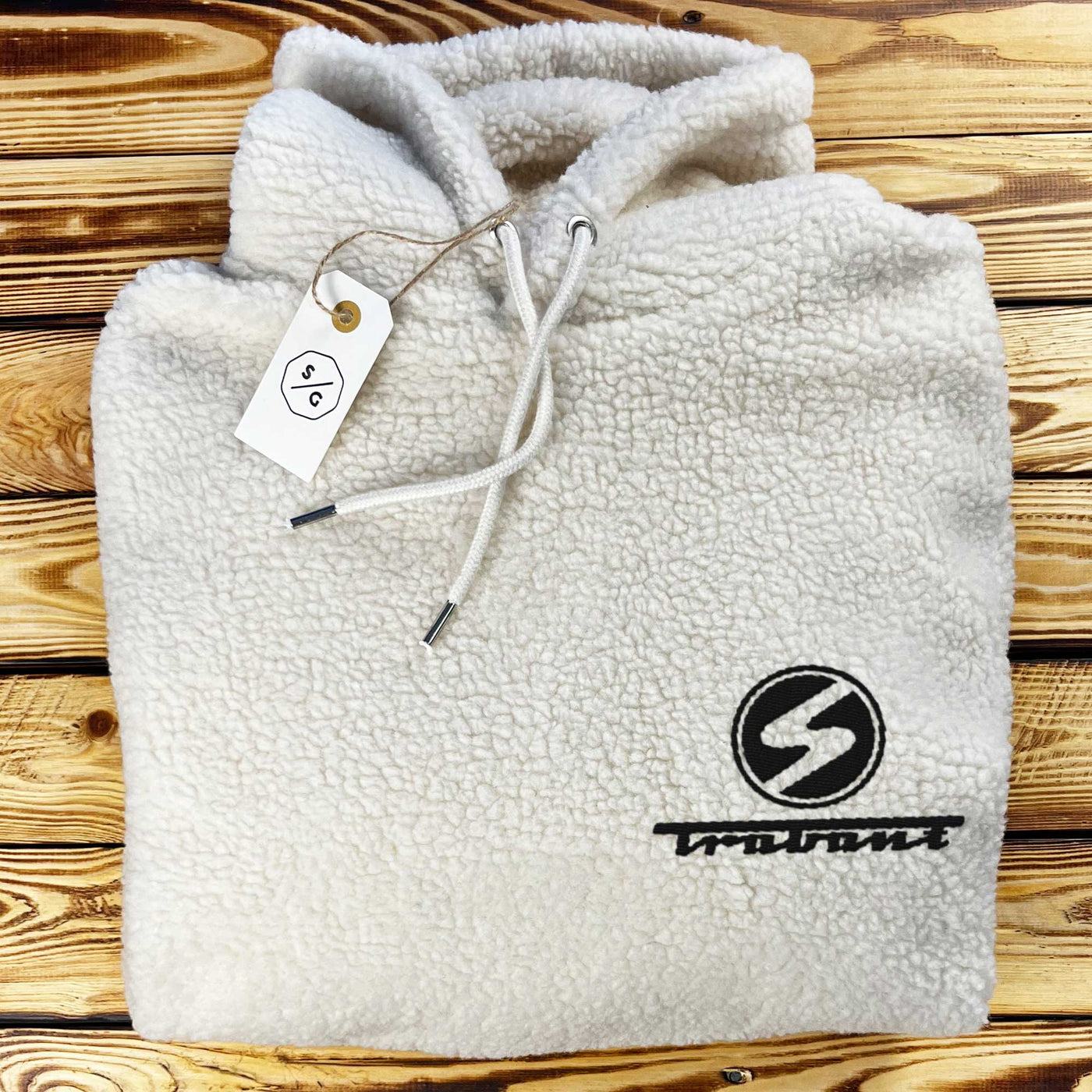 BESTICKTER SHERPA HOODIE • TRABANT