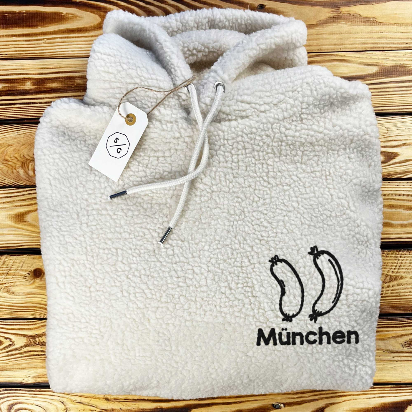 BESTICKTER SHERPA HOODIE • MÜNCHEN