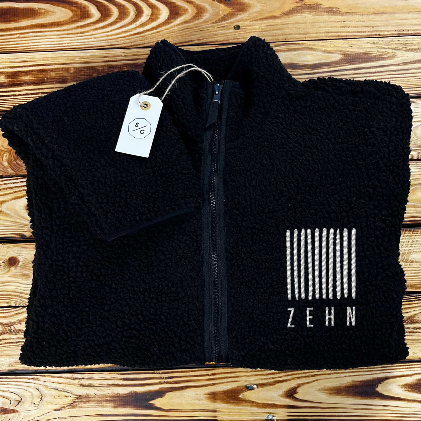 BESTICKTE SHERPA JACKE • LOGO ZEHN RECORDS