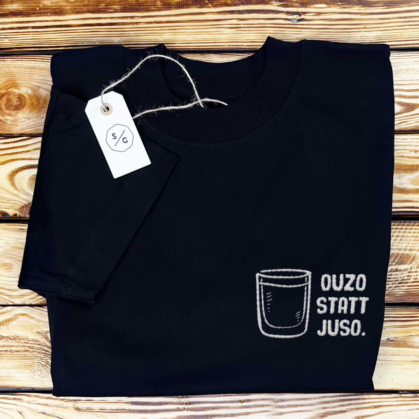 BESTICKTES SHIRT OVERSIZED • OUZO STATT JUSO.