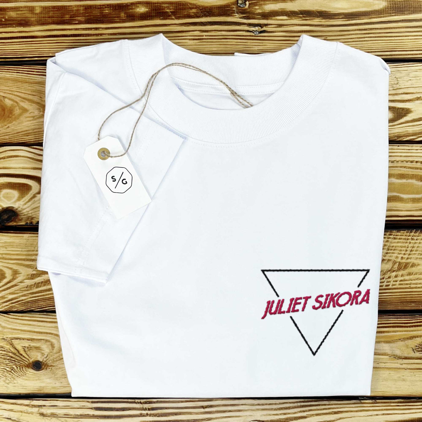 BESTICKTES SHIRT OVERSIZED • LOGO JULIET SIKORA