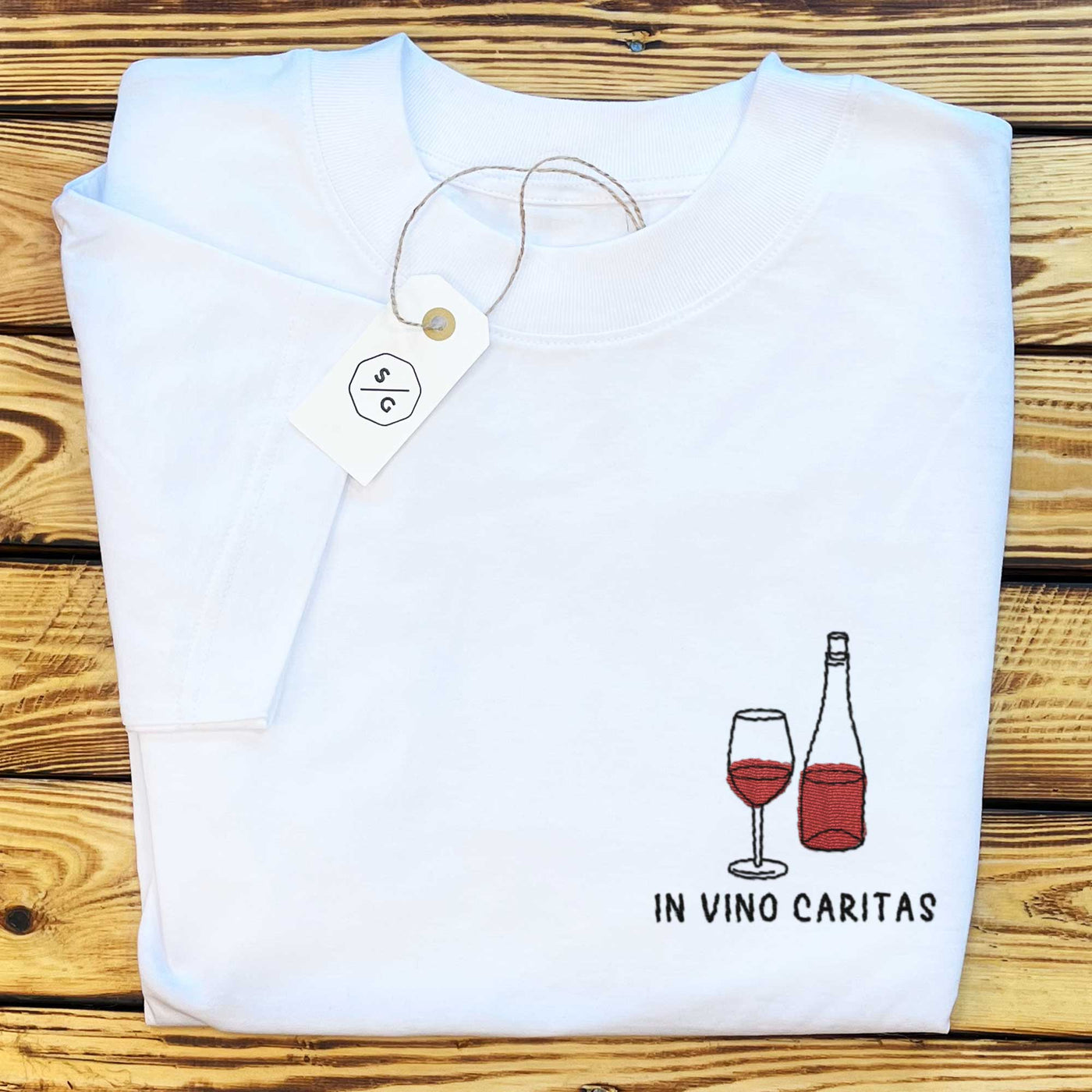 BESTICKTES SHIRT OVERSIZED • IN VINO CARITAS