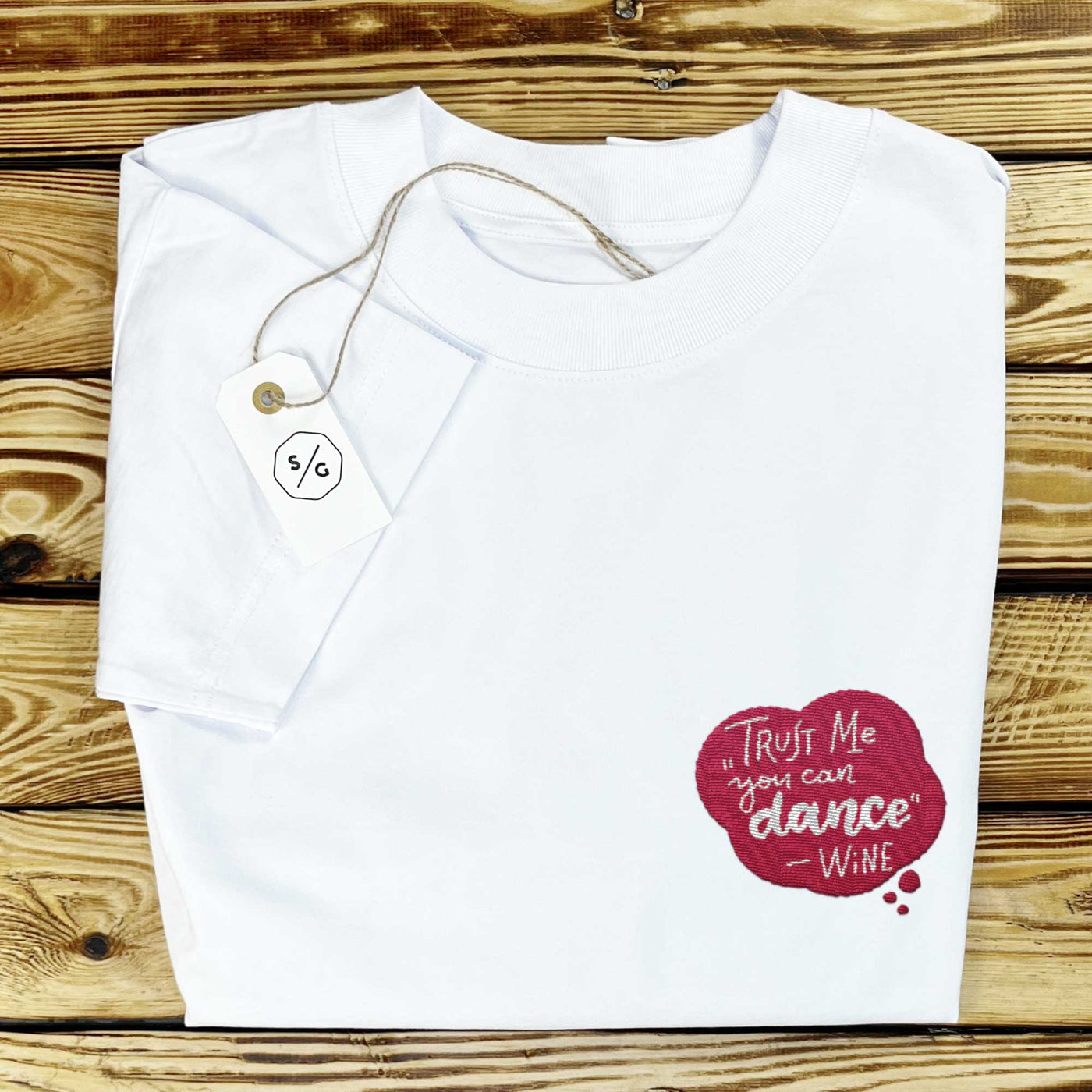 BESTICKTES SHIRT OVERSIZED • TRUST ME YOU CAN DANCE - WINE