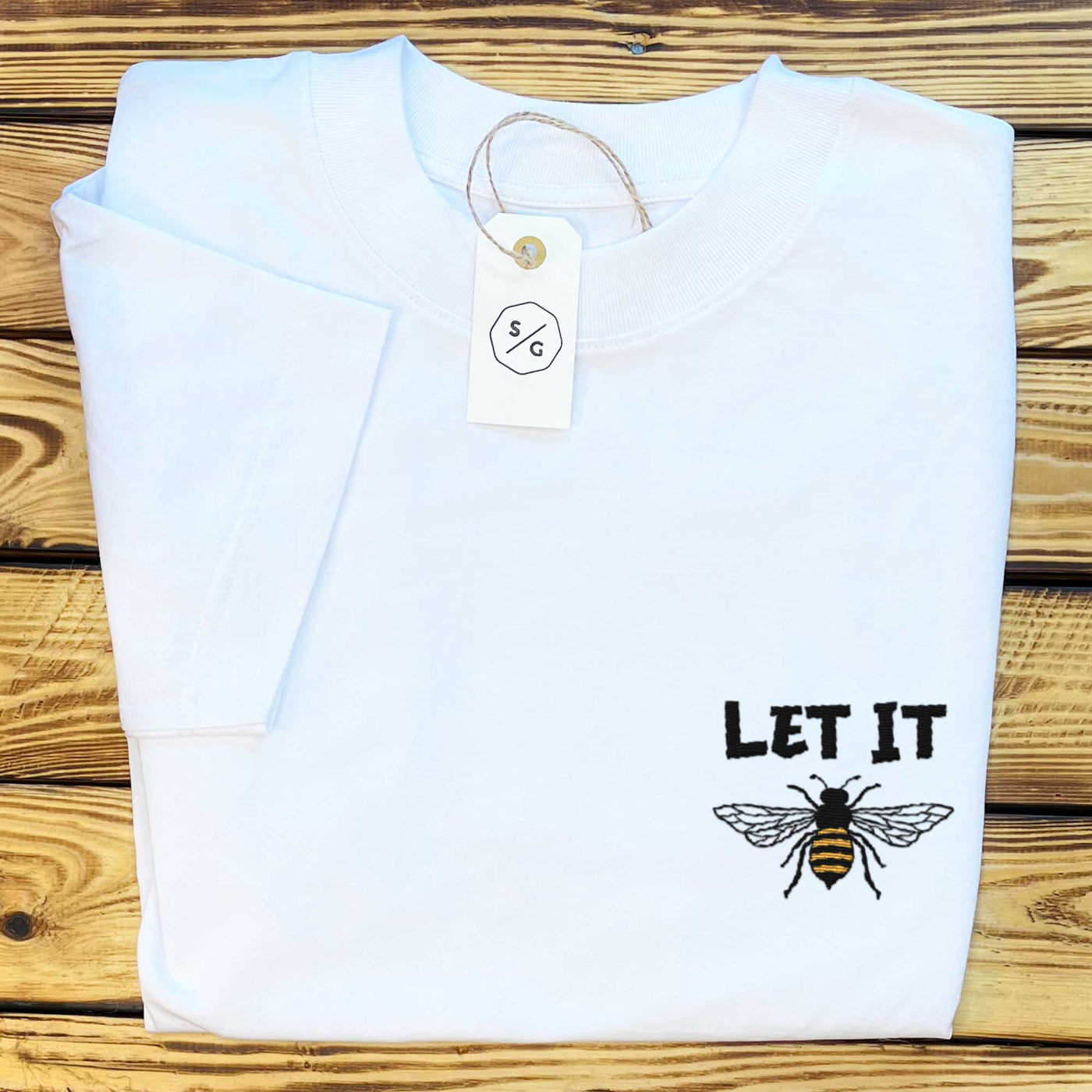 BESTICKTES SHIRT OVERSIZED • LET IT BEE