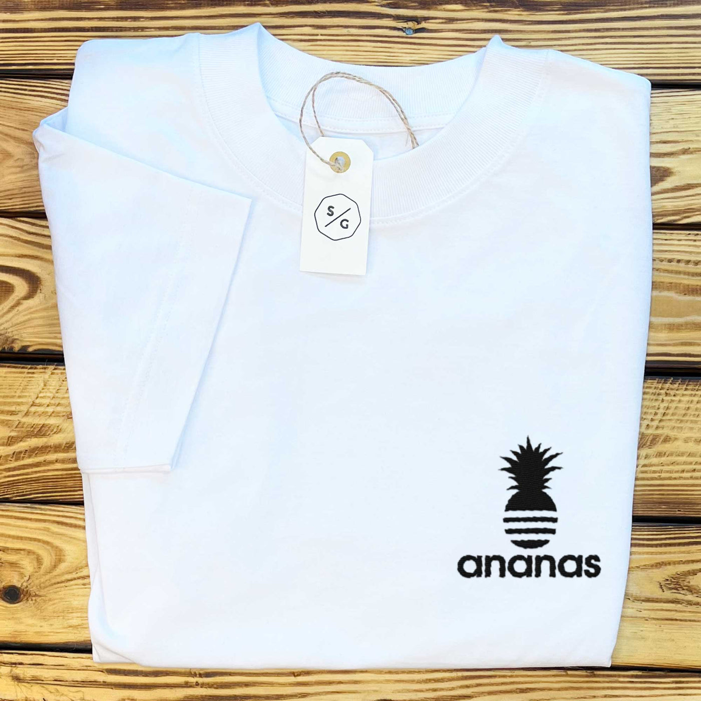 BESTICKTES SHIRT OVERSIZED • ANANAS