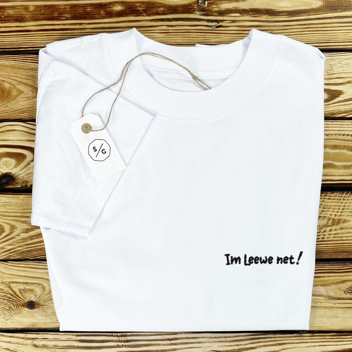 BESTICKTES SHIRT OVERSIZED • IM LEEWE NET!