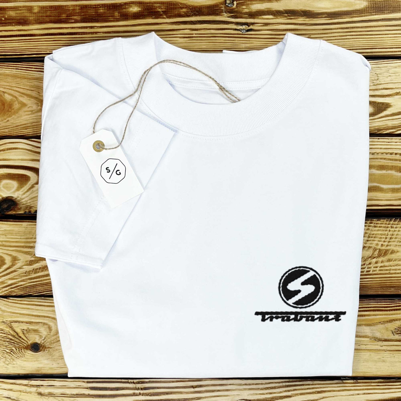 BESTICKTES SHIRT OVERSIZED • TRABANT