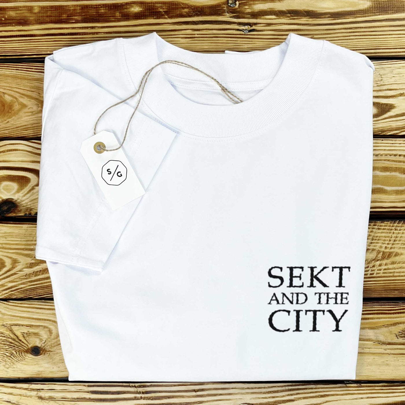 BESTICKTES SHIRT OVERSIZED • SEKT AND THE CITY