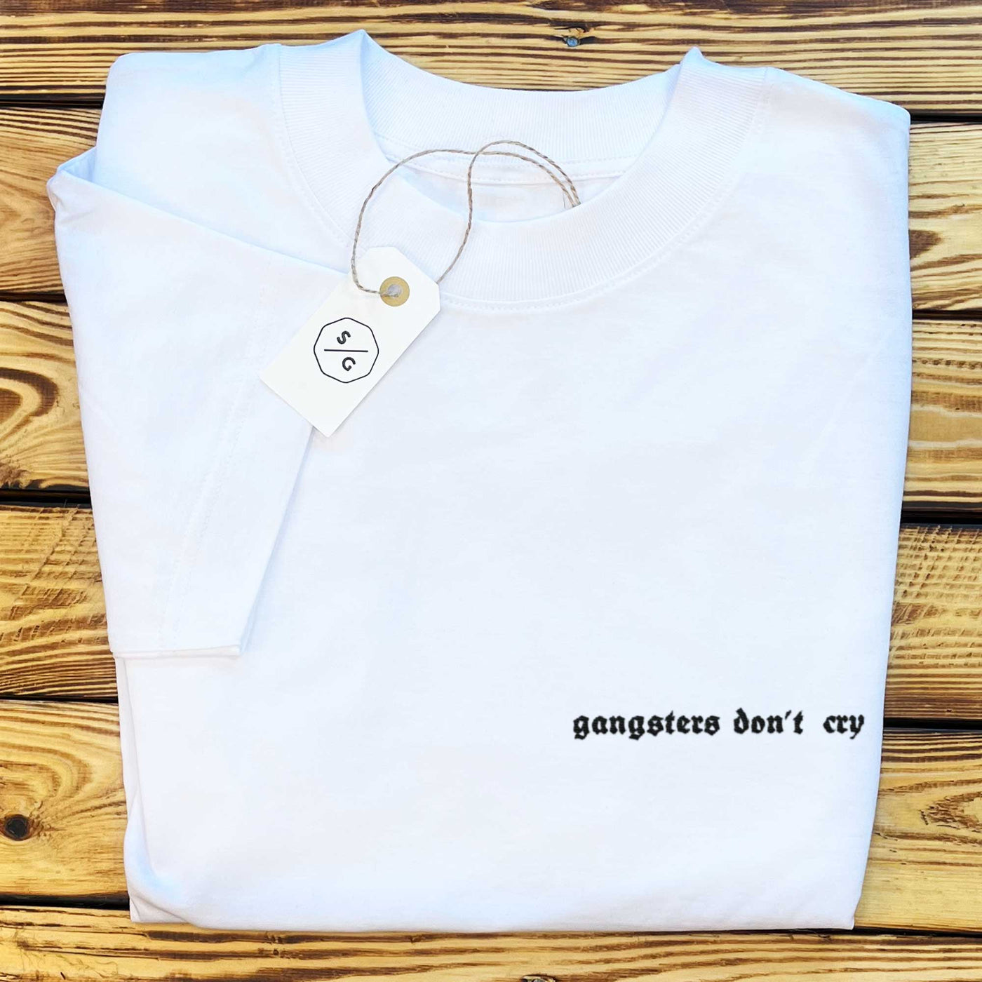 BESTICKTES SHIRT OVERSIZED • GANSTERS DON'T CRY