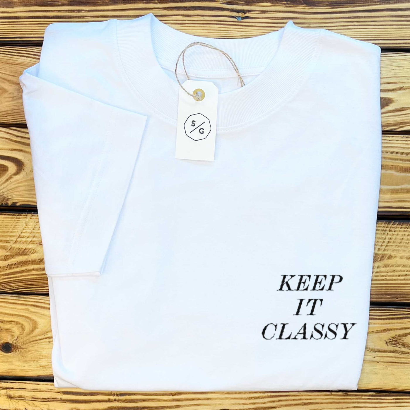 BESTICKTES SHIRT OVERSIZED • KEEP IT CLASSY