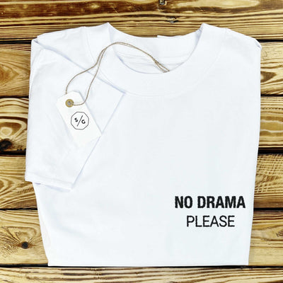 BESTICKTES SHIRT OVERSIZED • NO DRAMA PLEASE