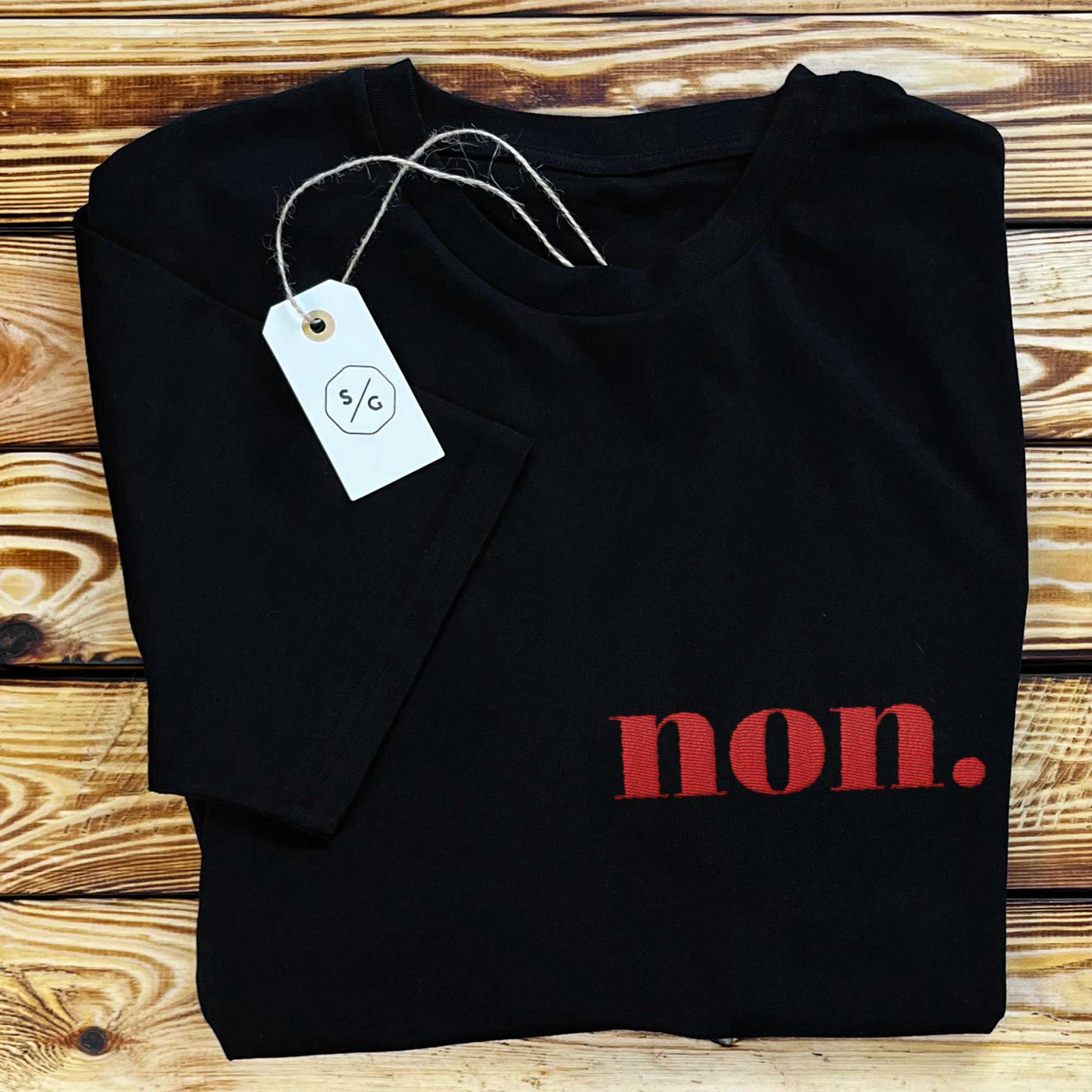 BESTICKTES SHIRT • NON