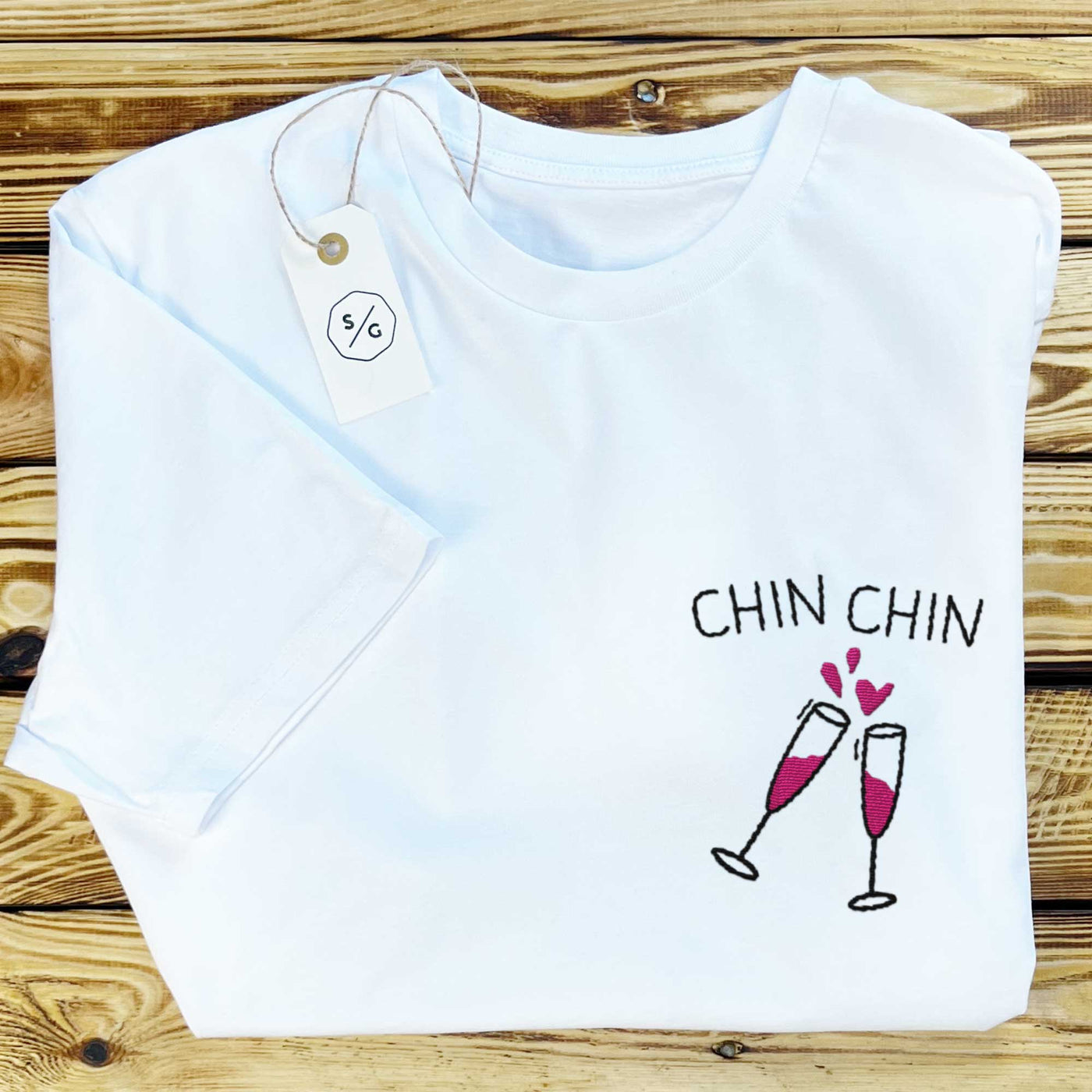 BESTICKTES SHIRT • CHIN CHIN