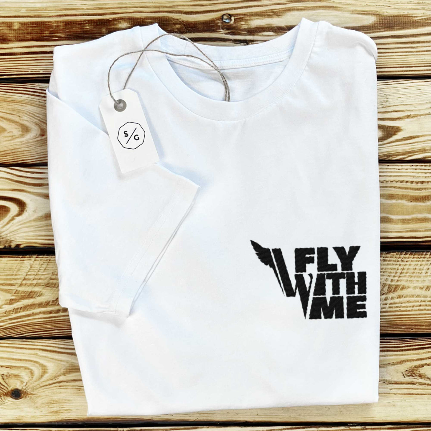 BESTICKTES T-SHIRT KLEID • FLY WITH ME