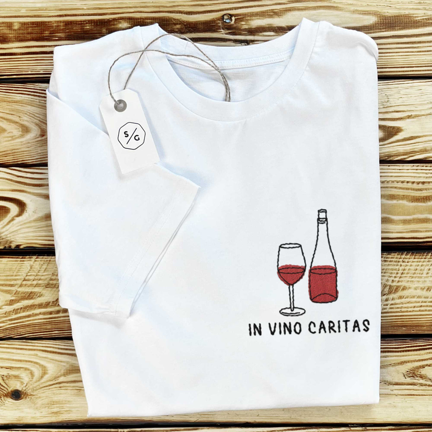 BESTICKTES SHIRT • IN VINO CARITAS