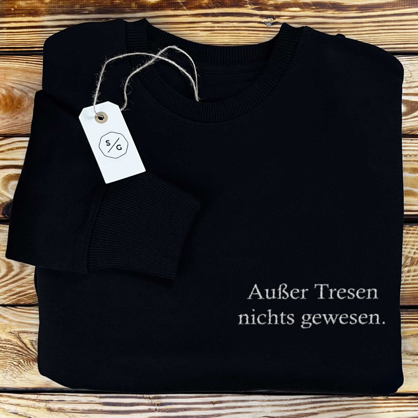 BESTICKTER SWEATER • AUßER TRESEN NICHTS GEWESEN