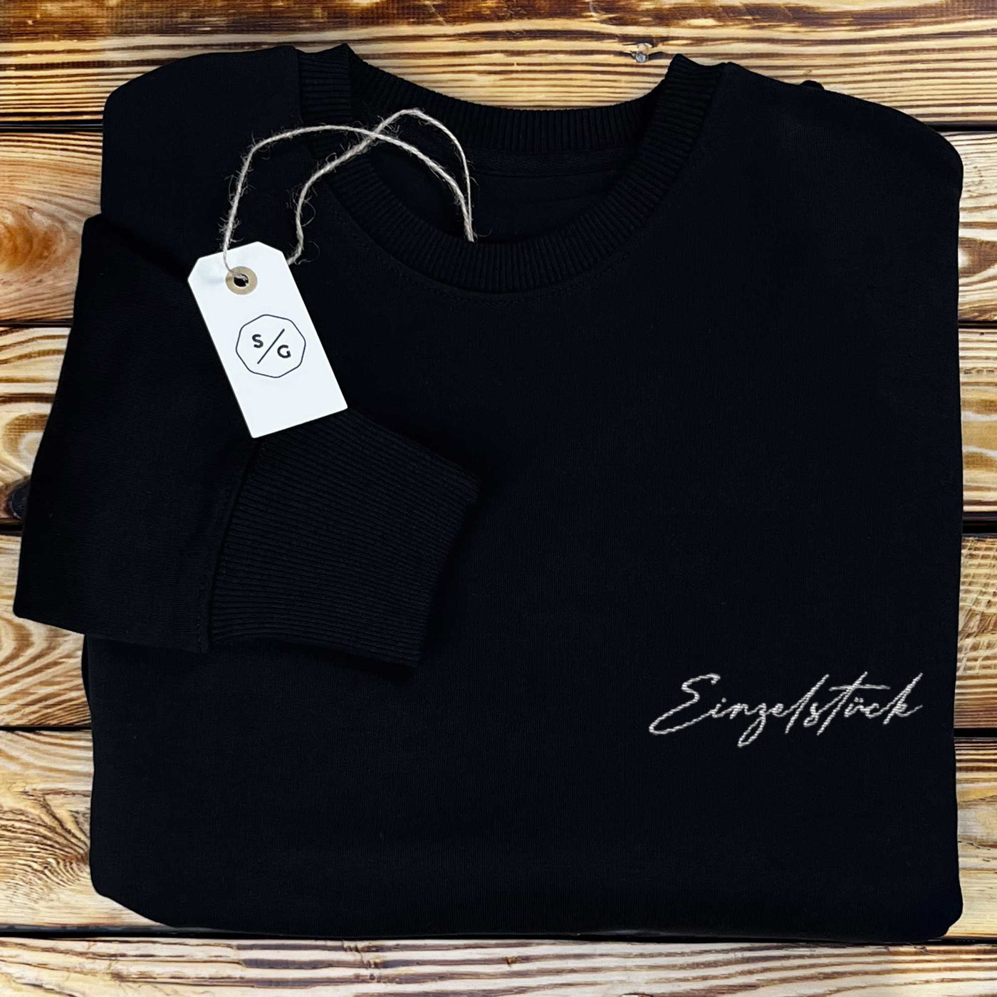 BESTICKTER SWEATER • EINZELSTÜCK