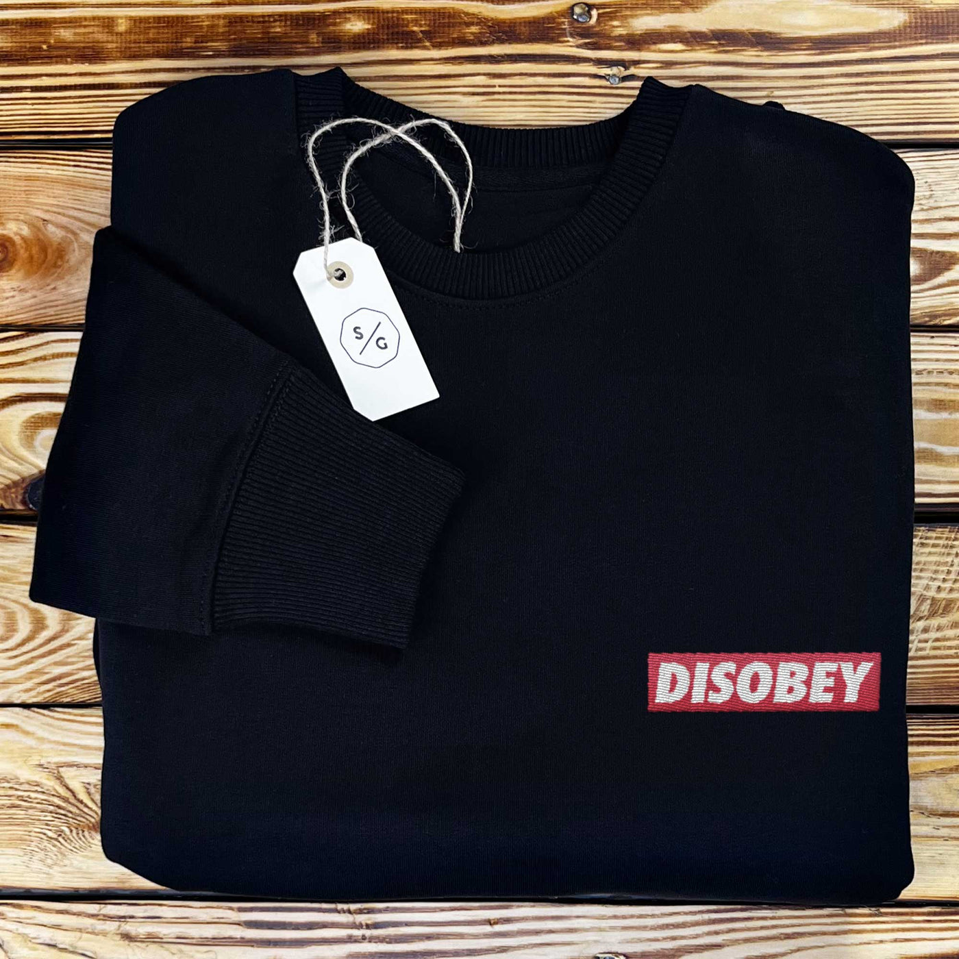 BESTICKTER SWEATER • DISOBEY