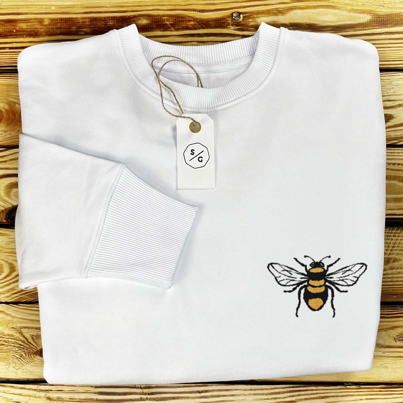 BESTICKTER SWEATER • BEE