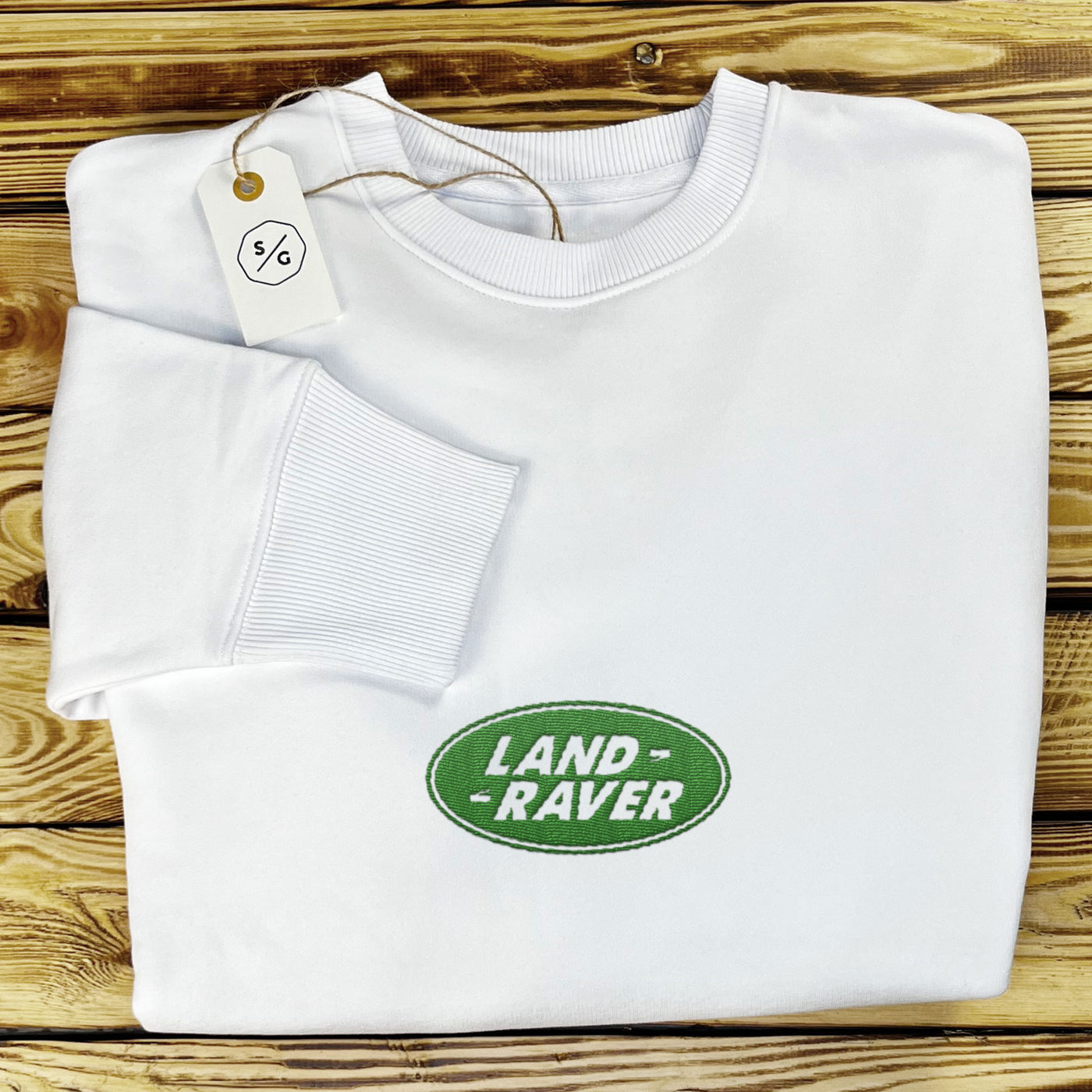 BESTICKTER SWEATER • LAND RAVER